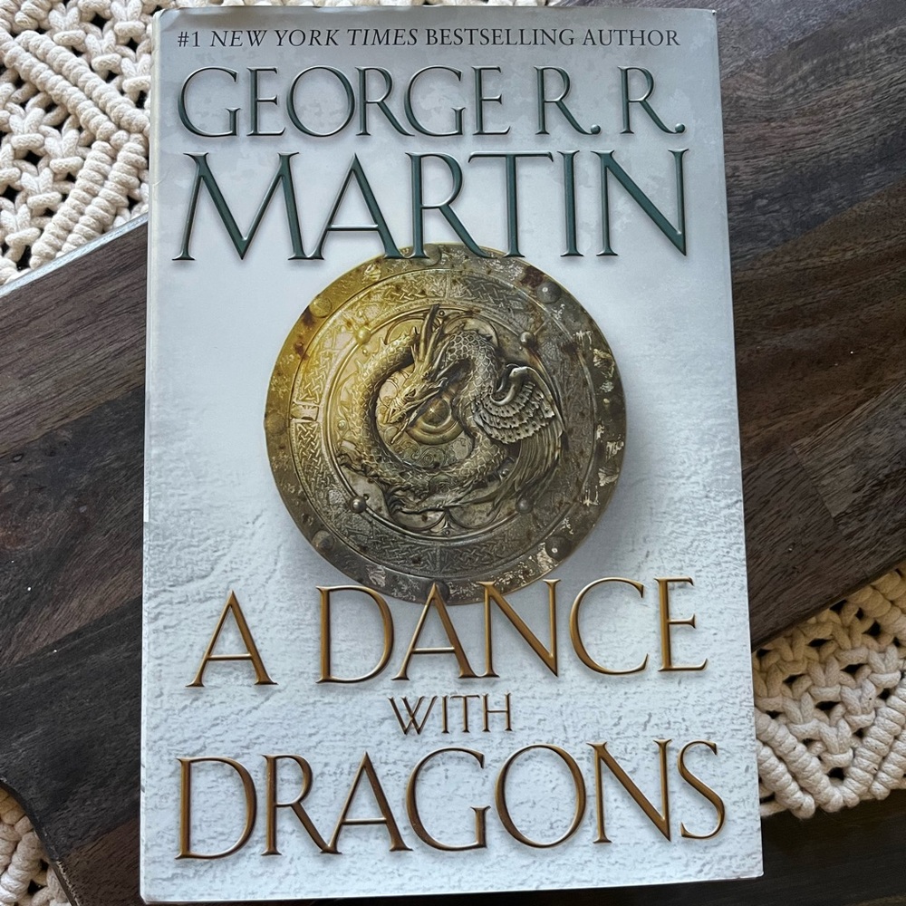 GAME OF THRONES Hardcover Book Novel A Dance With Dragons Like New